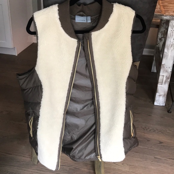 Athleta Down Puffer Vest - Picture 2 of 9